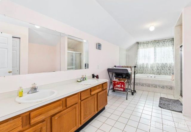 71 Lark Drive, South River, NJ 08882