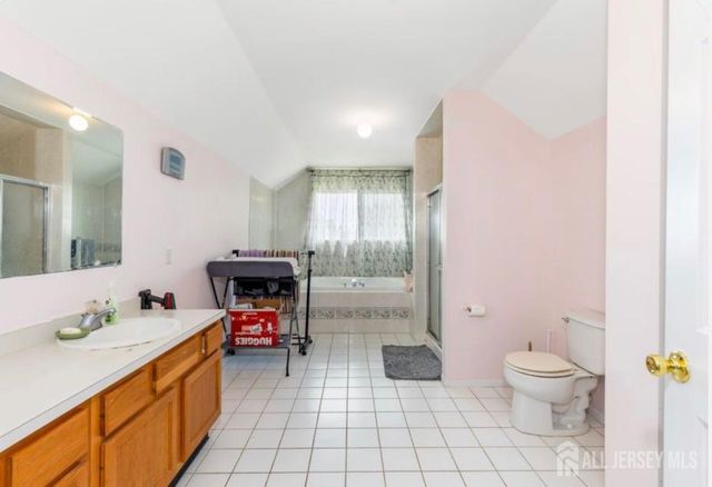 71 Lark Drive, South River, NJ 08882