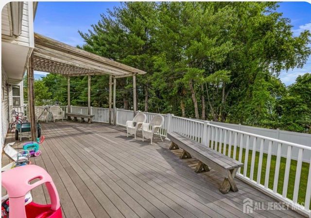 71 Lark Drive, South River, NJ 08882