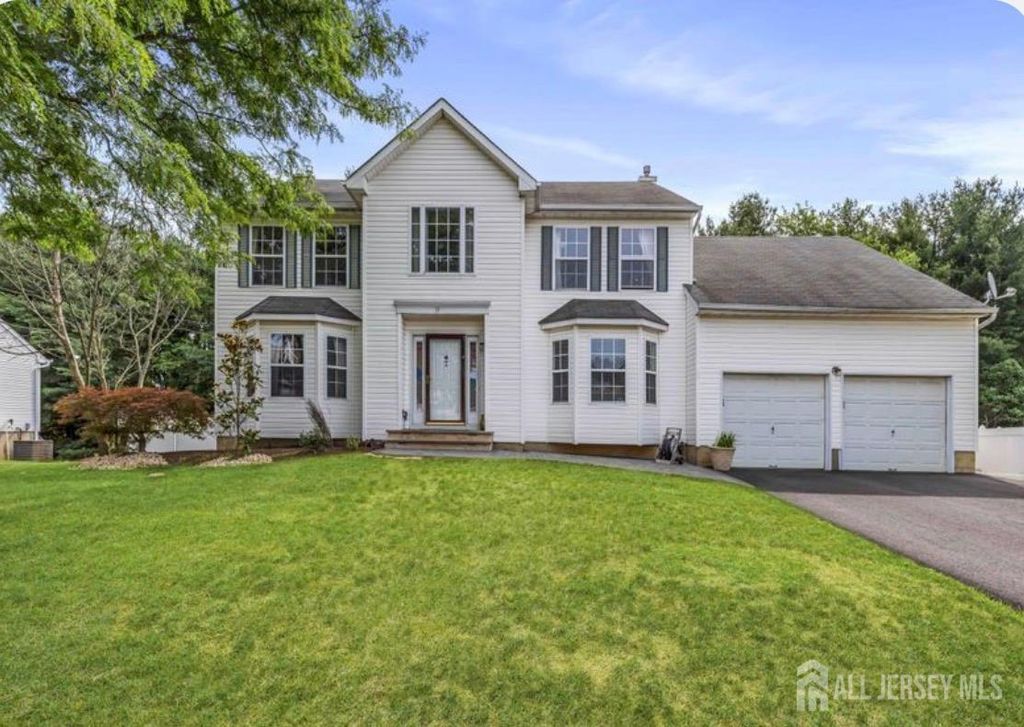71 Lark Drive, South River, NJ 08882