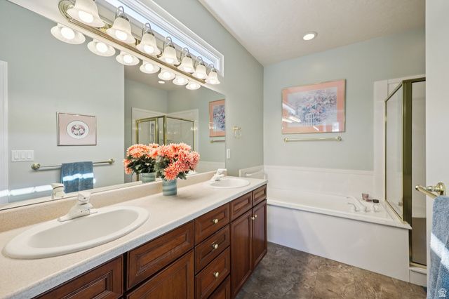 1534 W HOMECOMING AVE, South Jordan, UT 84095