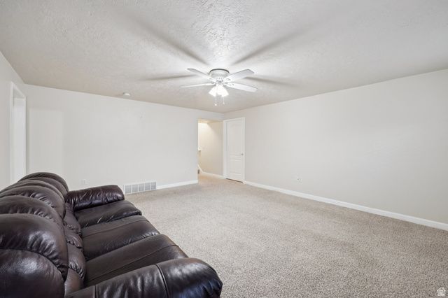 1534 W HOMECOMING AVE, South Jordan, UT 84095