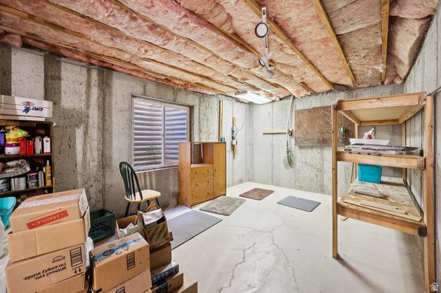 1534 W HOMECOMING AVE, South Jordan, UT 84095