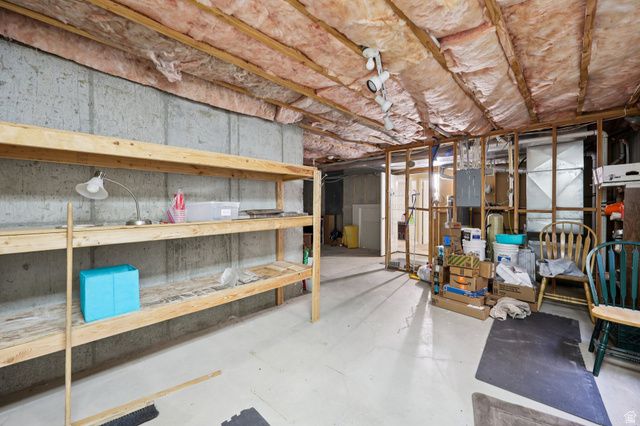 1534 W HOMECOMING AVE, South Jordan, UT 84095