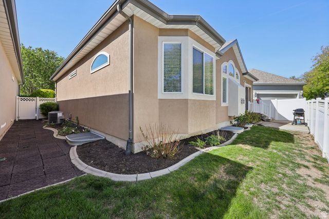 1534 W HOMECOMING AVE, South Jordan, UT 84095