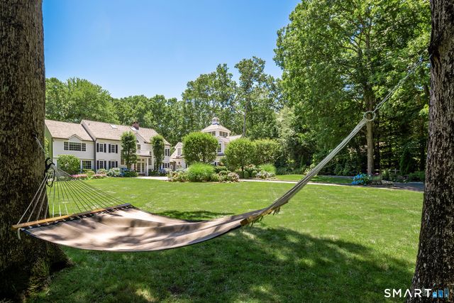 34 Laurel Lake West, Weston, CT 06883