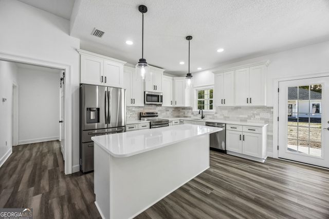 110 Robinson Street, Folkston, GA 31537