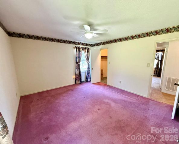 1106 Laurel Woods Drive, Gastonia, NC 28052