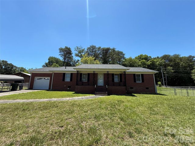 1106 Laurel Woods Drive, Gastonia, NC 28052