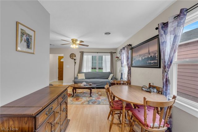 912 Dawnwood Drive, Parma, OH 44134