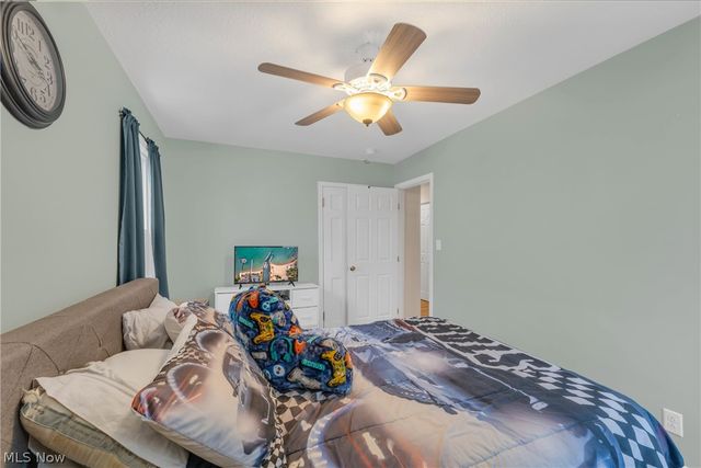 912 Dawnwood Drive, Parma, OH 44134