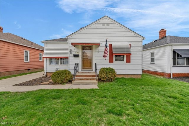 912 Dawnwood Drive, Parma, OH 44134