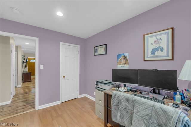 912 Dawnwood Drive, Parma, OH 44134