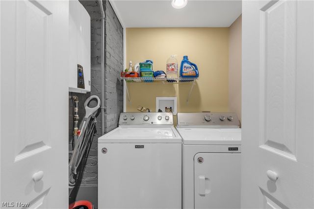 912 Dawnwood Drive, Parma, OH 44134