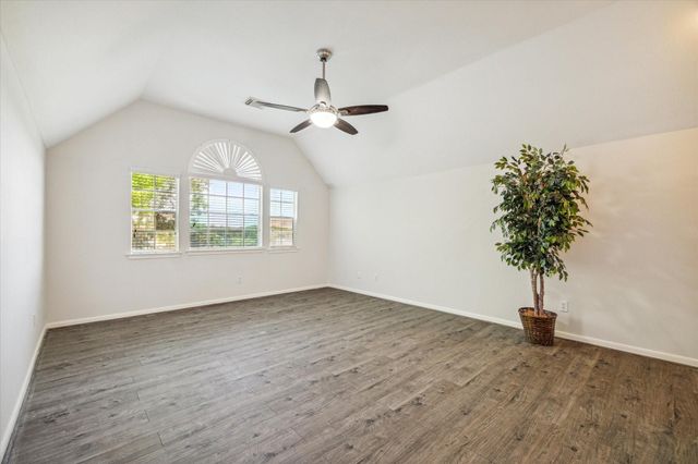 2715 Oakland Drive, Sugar Land, TX 77479