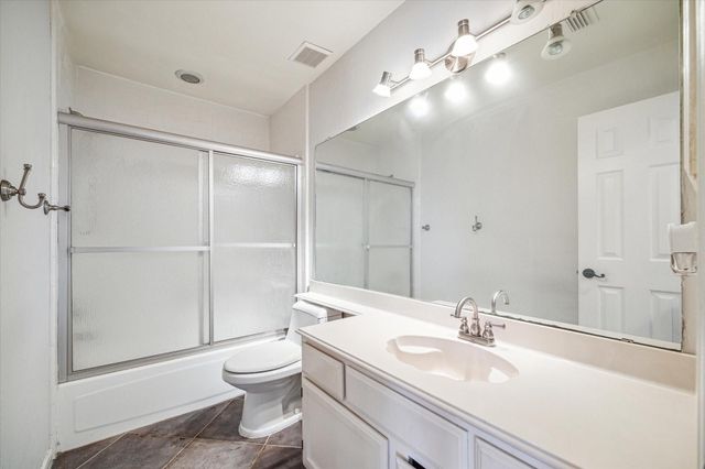 2715 Oakland Drive, Sugar Land, TX 77479