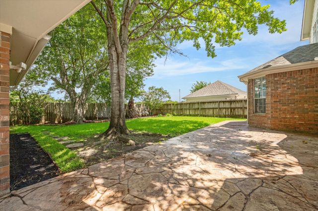 2715 Oakland Drive, Sugar Land, TX 77479