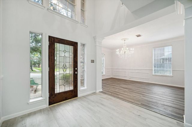 2715 Oakland Drive, Sugar Land, TX 77479