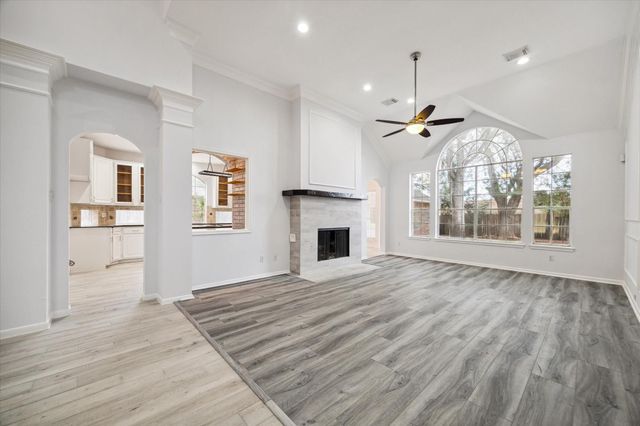 2715 Oakland Drive, Sugar Land, TX 77479