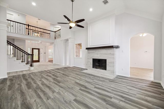 2715 Oakland Drive, Sugar Land, TX 77479