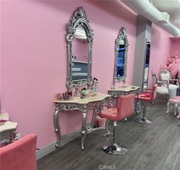 8378 Topanga Canyon Boulevard, Canoga Park, CA 91304