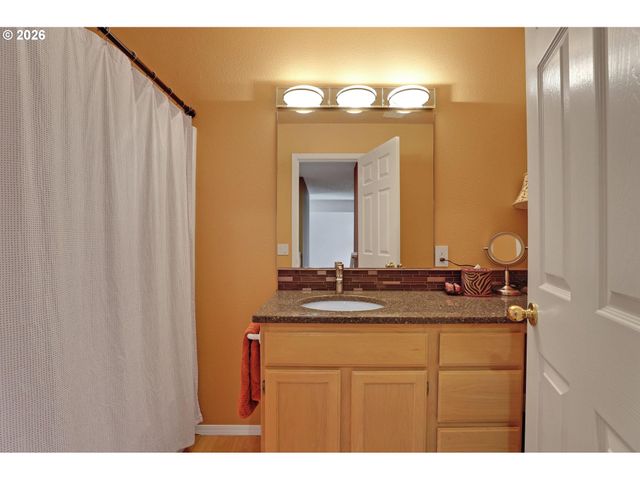 7437 Sw 32ND Ave, Portland, OR 97219