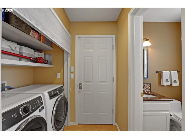 7437 Sw 32ND Ave, Portland, OR 97219