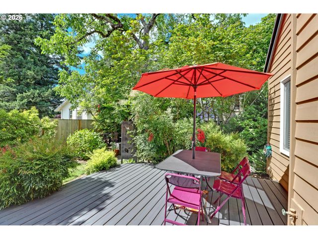 7437 Sw 32ND Ave, Portland, OR 97219