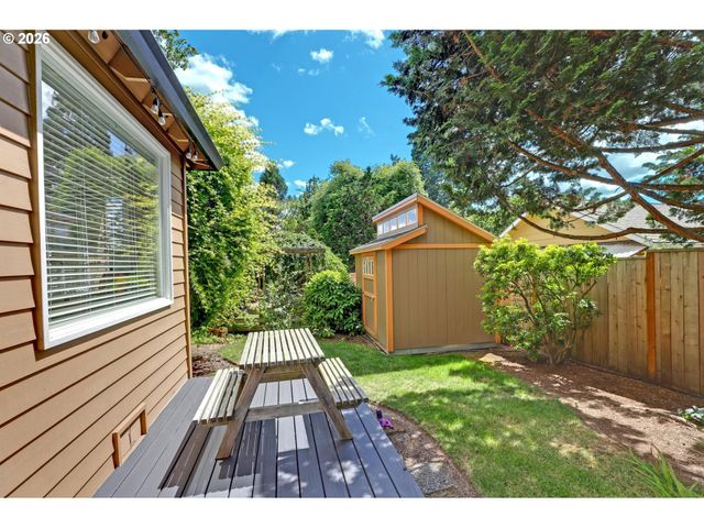 7437 Sw 32ND Ave, Portland, OR 97219