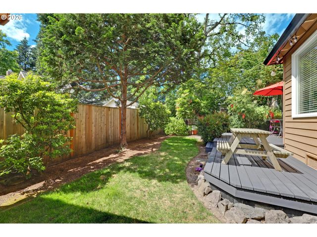 7437 Sw 32ND Ave, Portland, OR 97219