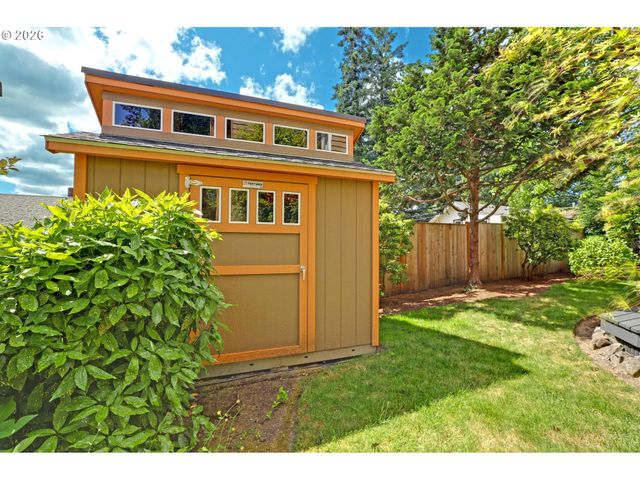 7437 Sw 32ND Ave, Portland, OR 97219