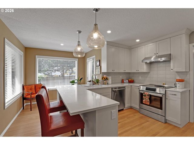 7437 Sw 32ND Ave, Portland, OR 97219