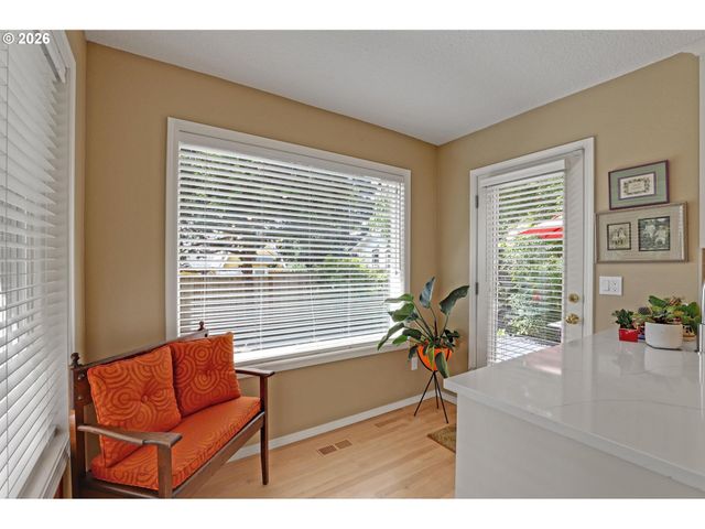 7437 Sw 32ND Ave, Portland, OR 97219