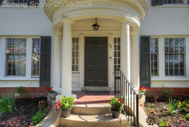 121 Longfellow Street, Detroit, MI 48202