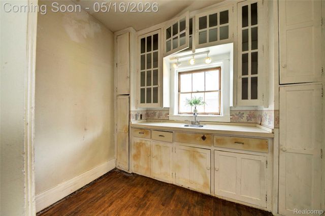 121 Longfellow Street, Detroit, MI 48202