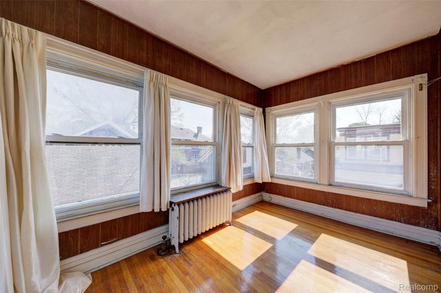 121 Longfellow Street, Detroit, MI 48202
