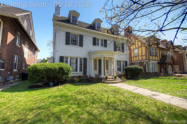 121 Longfellow Street, Detroit, MI 48202