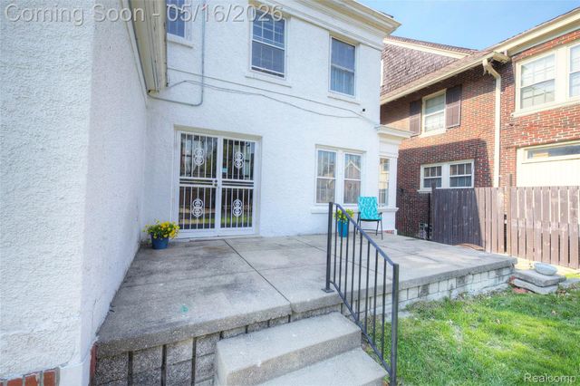 121 Longfellow Street, Detroit, MI 48202