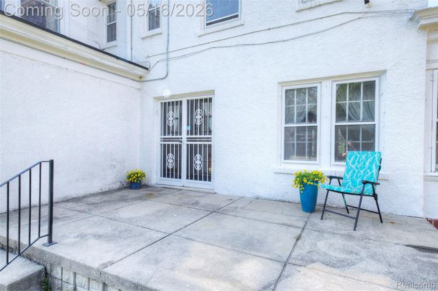 121 Longfellow Street, Detroit, MI 48202