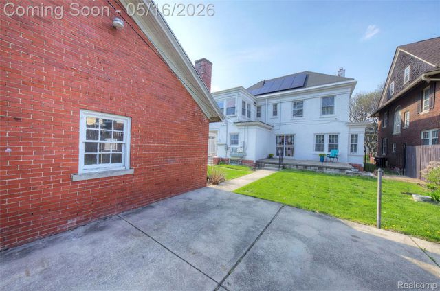 121 Longfellow Street, Detroit, MI 48202