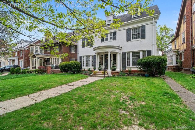 121 Longfellow Street, Detroit, MI 48202