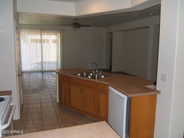 9238 W MILKWEED Loop, Phoenix, AZ 85037