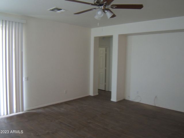 9238 W MILKWEED Loop, Phoenix, AZ 85037