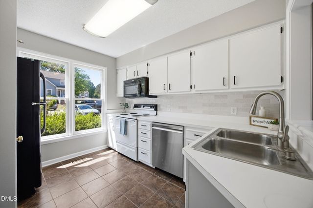 1626 Oakland Hills Way, Raleigh, NC 27604