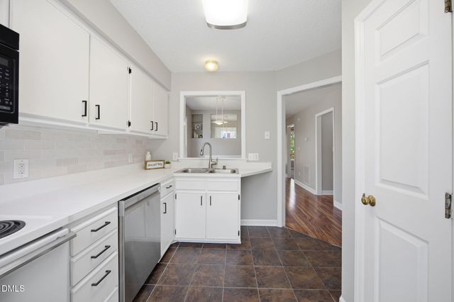 1626 Oakland Hills Way, Raleigh, NC 27604