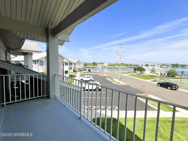 50 Valentine Street 12B, Monmouth Beach, NJ 07750
