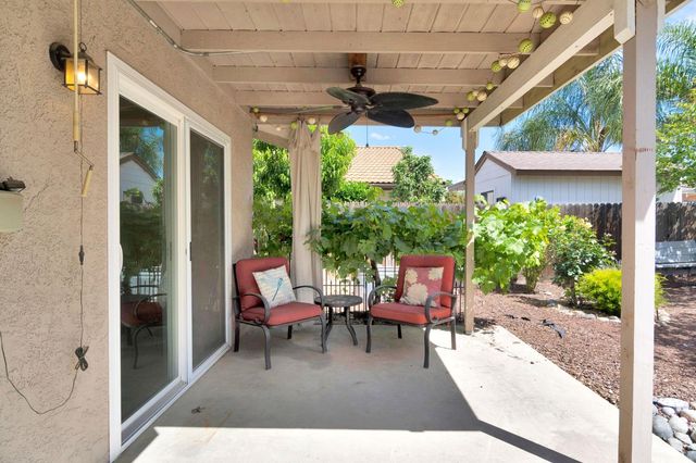 2700 Driftwood Dr, Madera, CA 93637