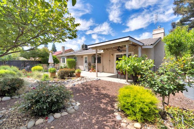 2700 Driftwood Dr, Madera, CA 93637