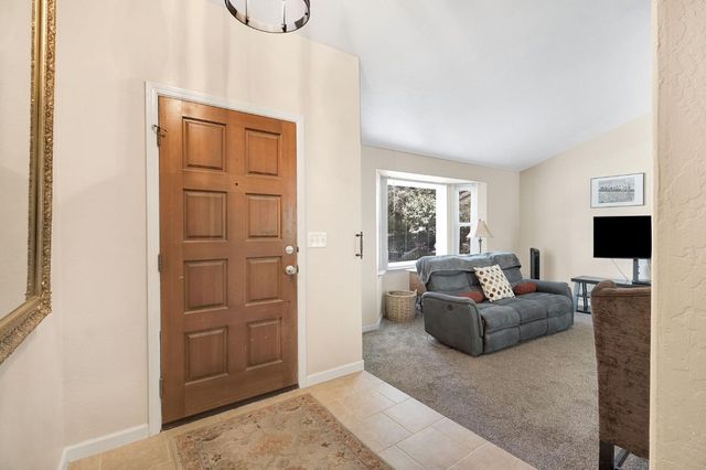 2700 Driftwood Dr, Madera, CA 93637