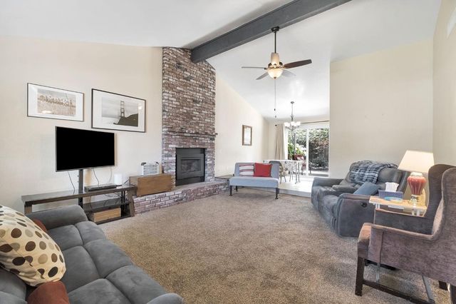 2700 Driftwood Dr, Madera, CA 93637